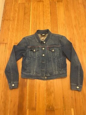 Women's Levi's denim jean jacket w/ Aztec Tribal embroidery size L Large SOFT!
